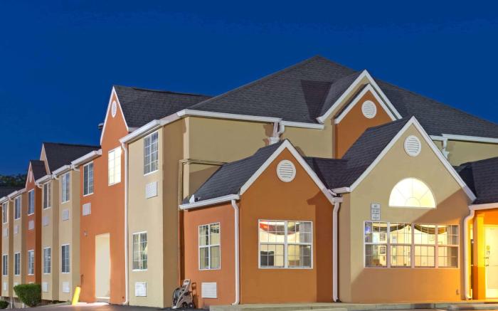 Microtel Inn & Suites by Wyndham Murfreesboro