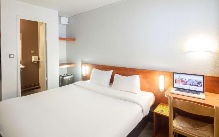 B&B HOTEL Paris Porte des Lilas