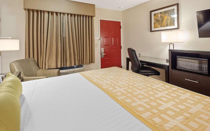 Best Western Pasadena Royale Inn and Suites