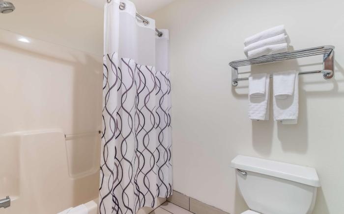 Best Western Plus University Park Inn & Suites