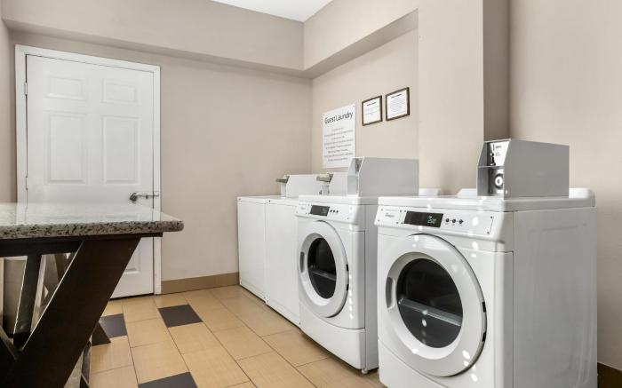 Best Western Plus Heritage Inn