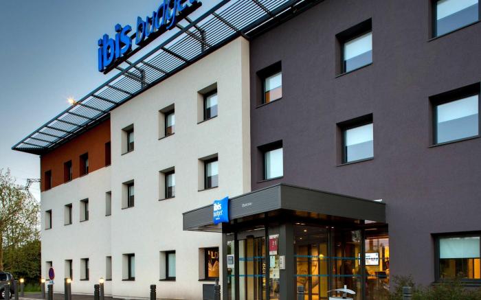 ibis Montceau-les-Mines