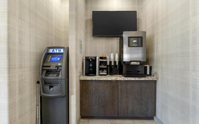 Best Western Plus Carriage Inn