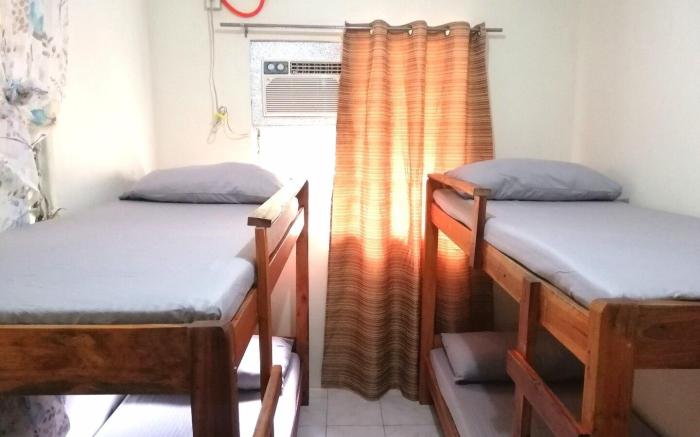 SM City Area Backpacker’s Place with Aircon & WIFI