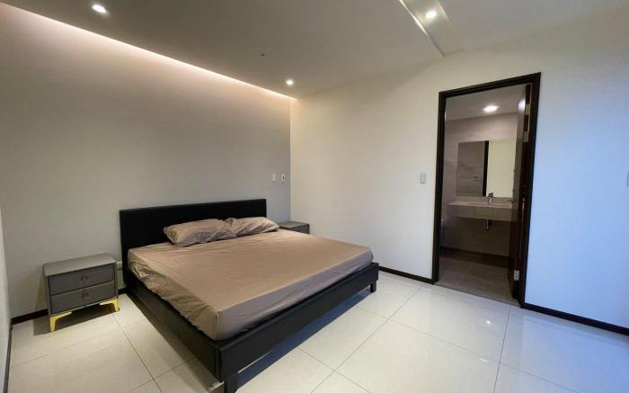 New apartment 24小時門禁管理/櫃台秘書服務/全新泳池大樓/附車位/外送可送到門口