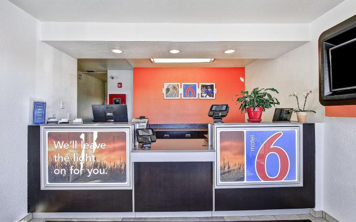 Motel 6 Green Bay, WI