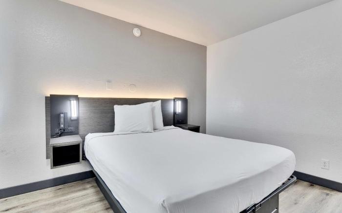 Motel 6 Austin, TX - Airport - South