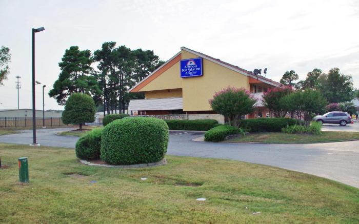 Americas Best Value Inn & Suites Little Rock at Scott Hamilton Dr