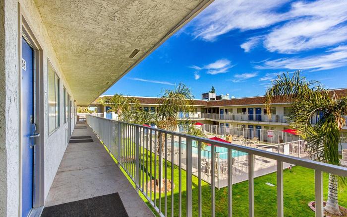 Motel 6 Phoenix, AZ - North Bell Road