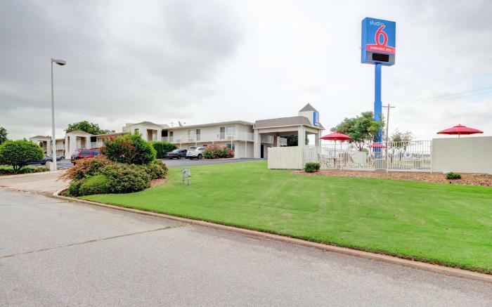 Studio 6  Midwest City, OK - Oklahoma City