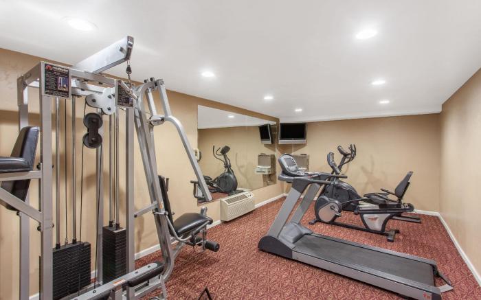 Ramada by Wyndham Fresno North