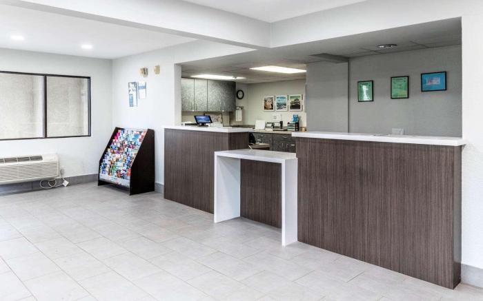 Motel 6 Carlsbad, CA - Near Legoland