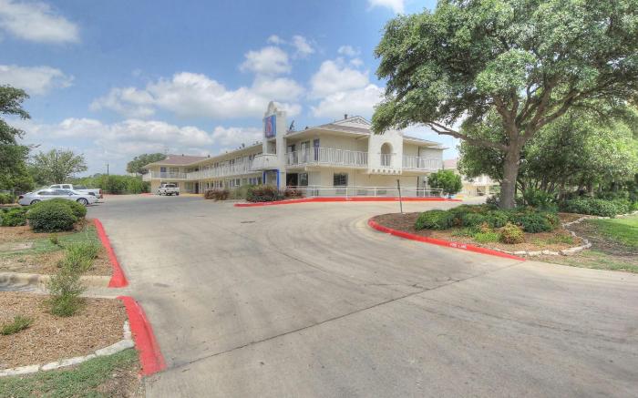 Motel 6 San Antonio, TX - Six Flags Fiesta TX/La Cantera Area