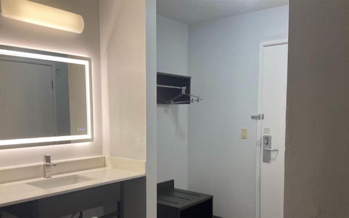 Motel 6 Omaha, NE - IAT West