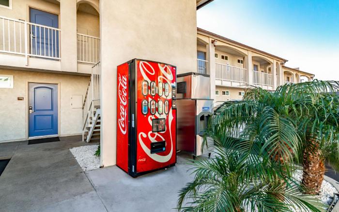 Motel 6 Anaheim, CA