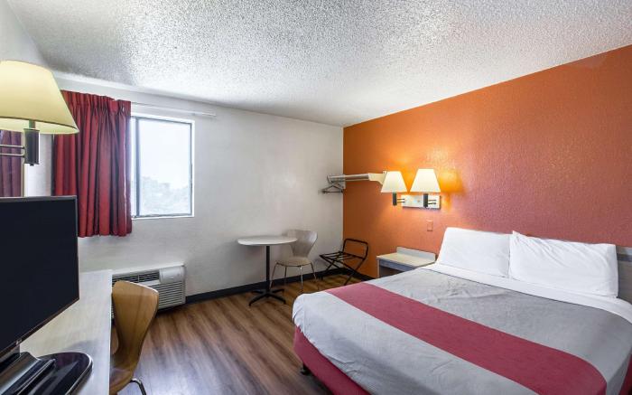 Motel 6 Council Bluffs, IA - Omaha East