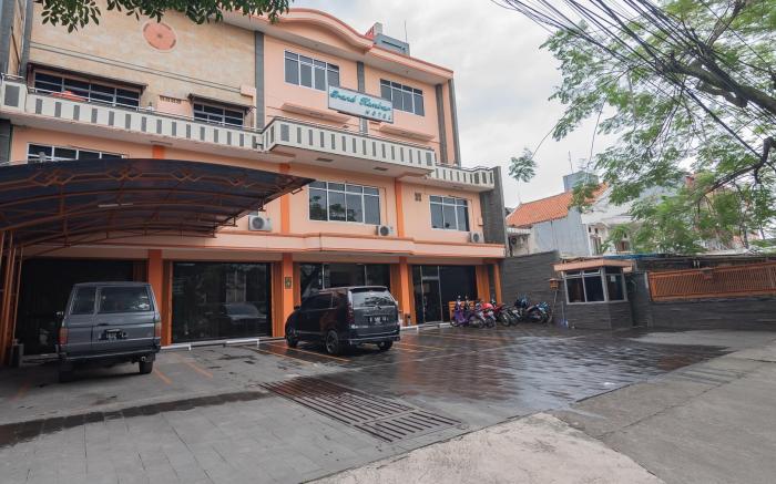 Grand Kembar Hotel Mitra RedDoorz