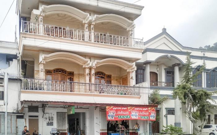 Villa Al Barokah Syariah Family Mitra RedDoorz near Sarangan Lake