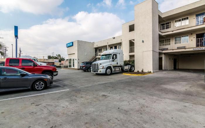 Motel 6 Bell Gardens, CA - Los Angeles