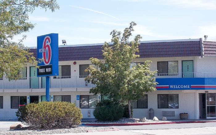 Motel 6 Reno, NV - Livestock