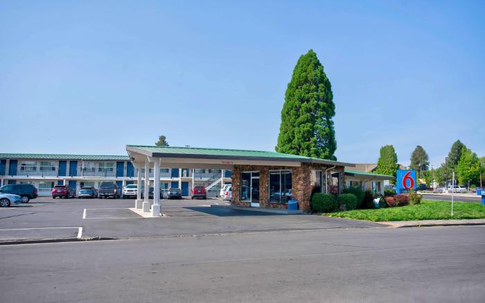 Motel 6 Bend, OR