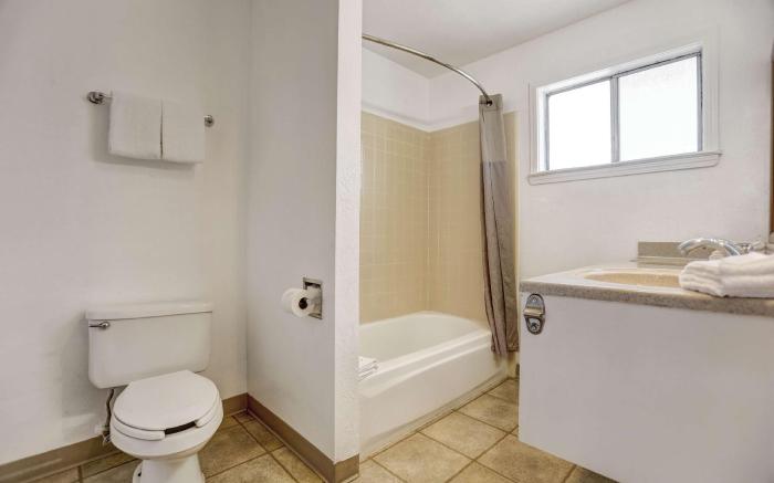 Motel 6 Fort Bragg, CA