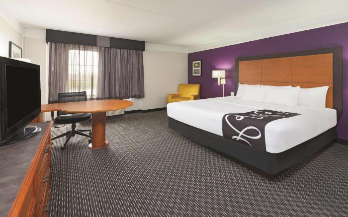 La Quinta Inn & Suites by Wyndham St. Louis Westport