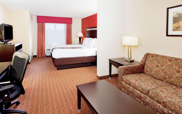 La Quinta Inn & Suites by Wyndham Warner Robins - Robins AFB