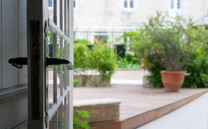 Hotel La Maison Douce