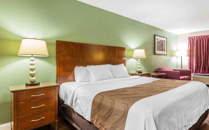 Quality Inn & Suites near Robins Air Force Base