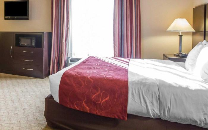 Comfort Suites