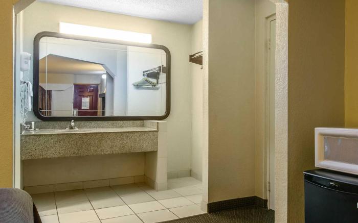 Rodeway Inn