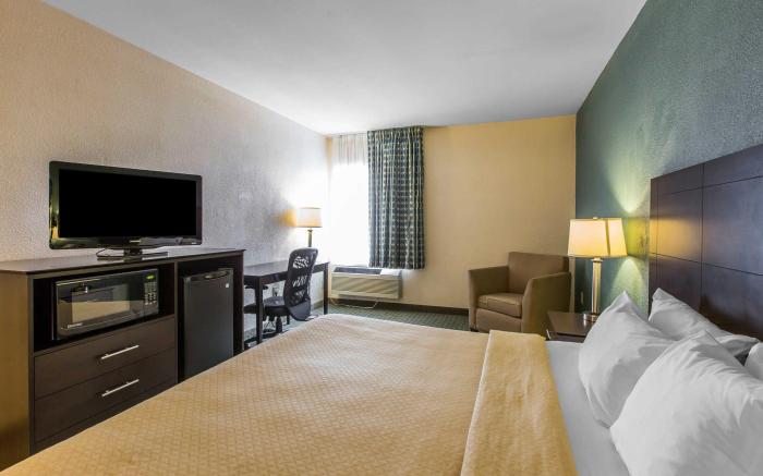 Quality Inn Fitzgerald