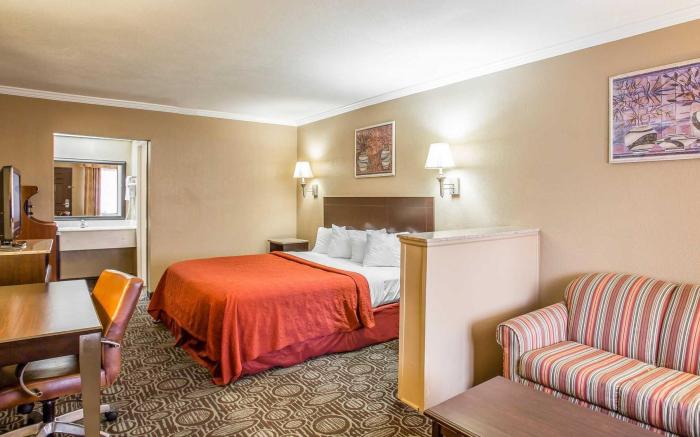 Quality Inn & Suites Ft. Jackson Maingate
