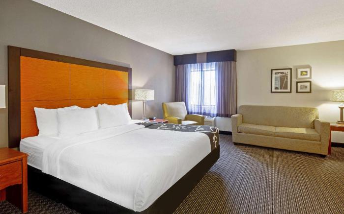 La Quinta Inn & Suites by Wyndham Harrisburg Airport Hershey