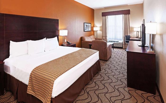 La Quinta Inn & Suites by Wyndham Marshall