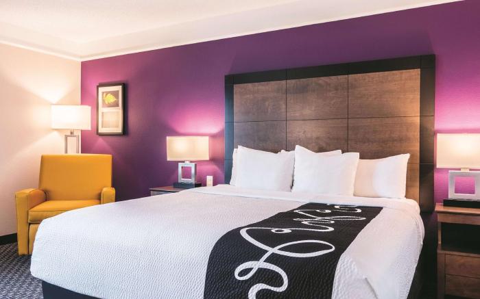 La Quinta Inn & Suites by Wyndham Shreveport Airport