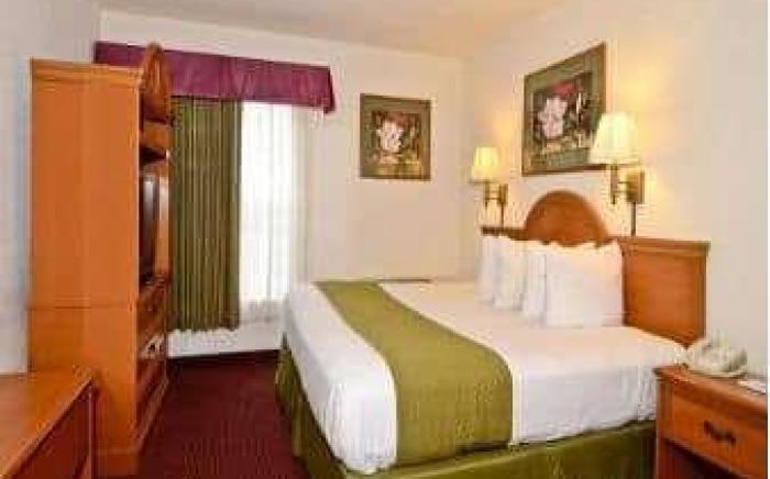 Days Inn by Wyndham Panama City