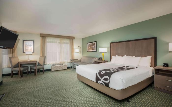 La Quinta Inn & Suites by Wyndham Newport