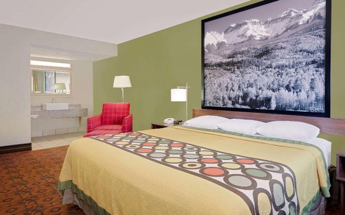 Super 8 By Wyndham Denver Central