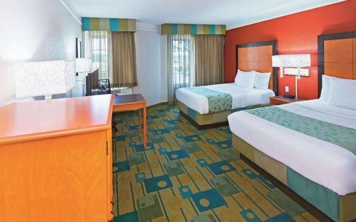 La Quinta Inn & Suites by Wyndham Dallas DFW Airport North