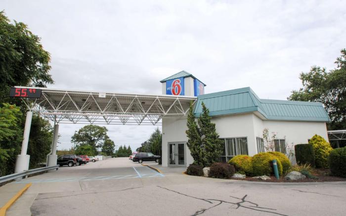 Motel6 Warwick, RI - Providence Airport - I-95