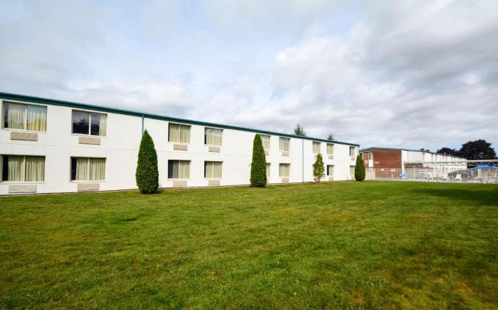 Motel6 Warwick, RI - Providence Airport - I-95
