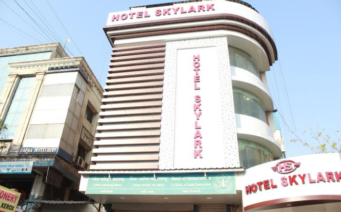 HOTEL SKYLARK