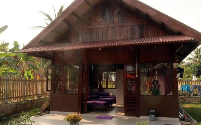 Arya Surf Camp