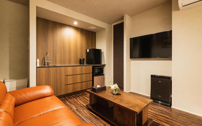 GRAND BASE Hakatamon