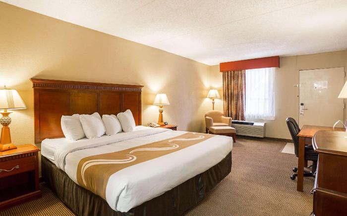 Quality Inn Hurricane Mills I-40