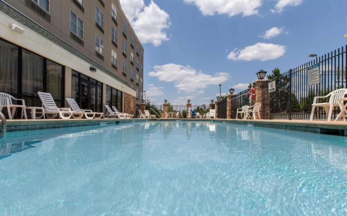 Comfort Inn & Suites