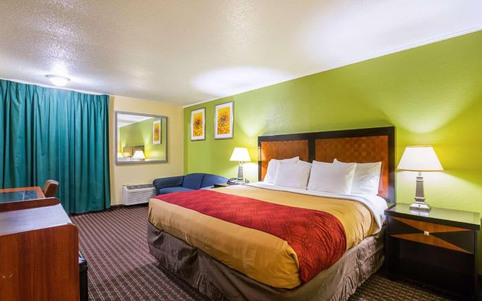 Econo Lodge Garden City - Savannah