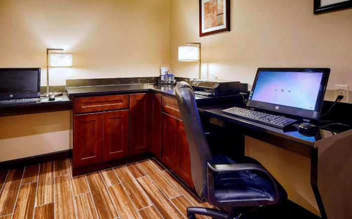 Wingate by Wyndham Harrisburg Near Hershey